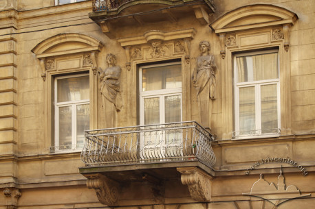 Vul. Krushelnytskoyi, 1. Part of the lateral facade. Its central axis is accentuated with balconies and rich plasterwork with female herms