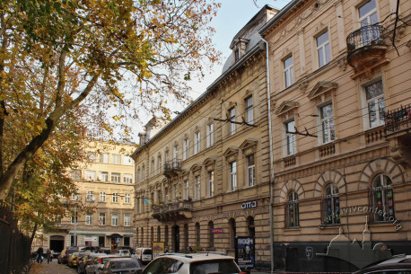 Vul. Krushelnytskoyi, 1. The main facade as seen from vul. Krushelnytskoyi