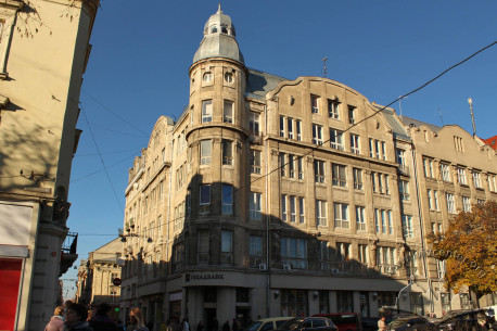 Vul. Halytska, 21. A general view of the building