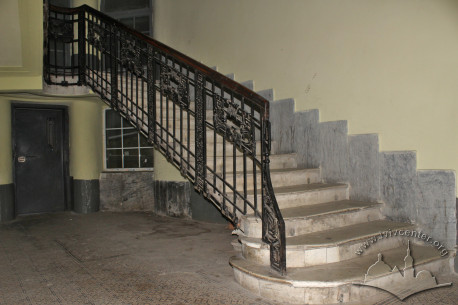 Vul. Halytska, 21. The principal staircase