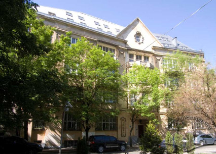 Вул. Новаківського, 8. Головний фасад