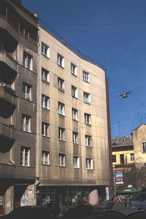 Вул. Саксаганського, 6 – житловий будинок з офісними приміщеннями