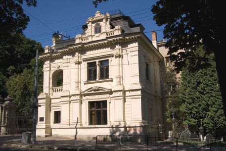 Вул. Коперника, 40а. Вигляд зі сходу