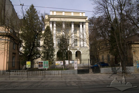 Вул. Коперника, 42. Вид на головний фасад