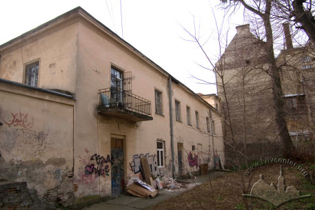 Вул. Коперника, 42.