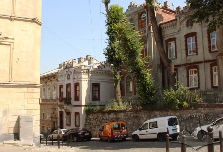 Vul. Kalicha hora, 7 (former Hlibova, 12). Former caretaker's house of the Palatyn villa