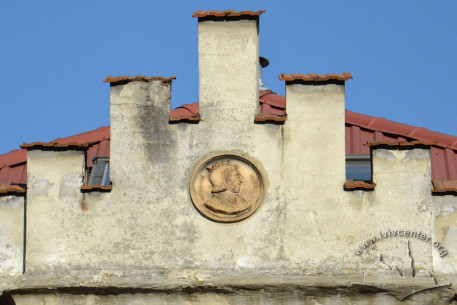 Vul. Hlibova, 12. Medallion on a tower's gable. The bass-relief features Polish king Bołesław II the Generous (Śmiały)
