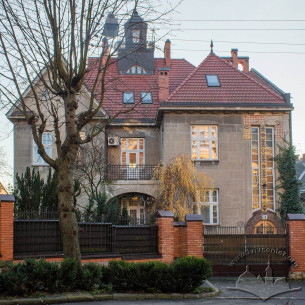 Vul. Vyshenskoho, 12.