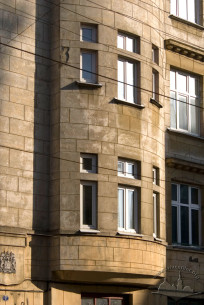 Vul. Bohomoltsia, 2. The bay window on the western facade