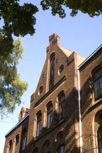 Vul. Bandery, 11. Part of the principal facade