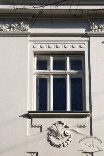 Vul. Bohomoltsia, 11. A 3rd floor window