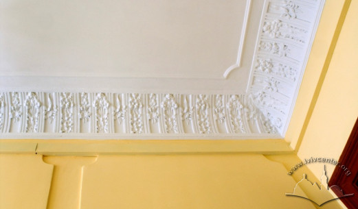 Vul. Bohomoltsia, 15. Interior plasterwork