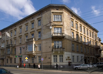 Vul. Bohomoltsia, 1. An overall view of the building