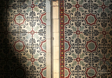 Vul. Bohomoltsia, 1. Tiled floor at the entrance to the western staircase from the courtyard