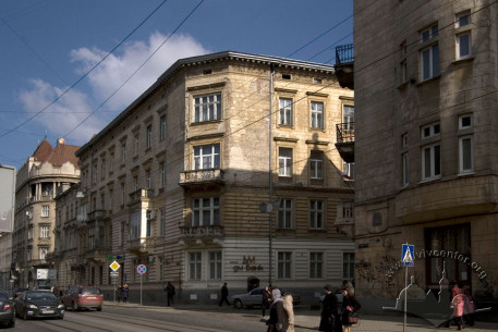 Vul. Bohomoltsia, 1. A view from Franka str.