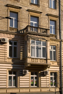 Vul. Bohomoltsia, 1. A fragment of the western facade