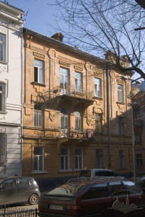 Vul. Bohomoltsia, 11a. The lateral (western) facade