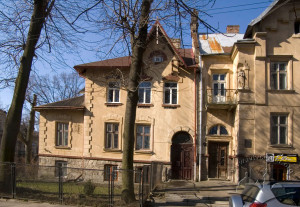 Вул. Кольберга, 8 – житловий будинок