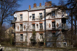 Vul. Kotlyarevskoho, 4 – residential building