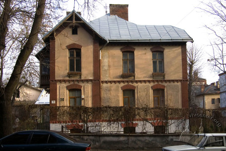 Вул. Нечуя-Левицького, 20. Південно-західний фасад