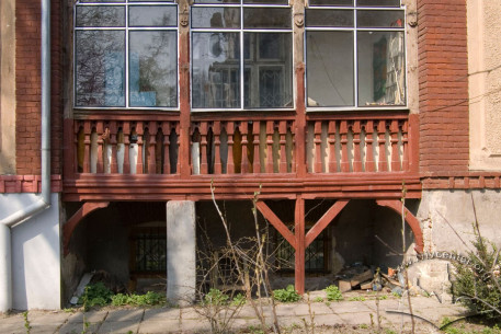 Вул. Нечуя-Левицького, 20. Фрагмент південно-східного фасаду
