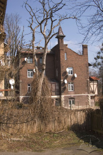 Vul. Kotliarevskoho, 47. View of the western elevation