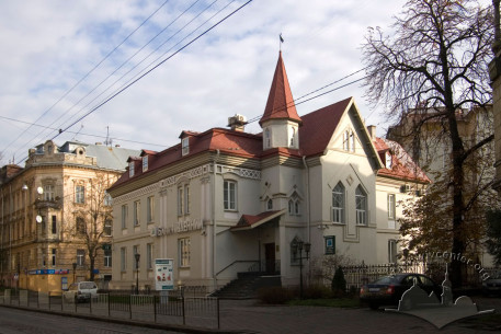 Vul. Henerala Chuprynky, 11.