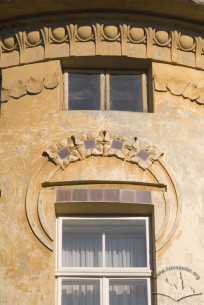 Vul. Bohomoltsia, 3. Fragment of the corner part of the building