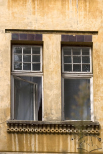 Vul. Bohomoltsia, 3. 2nd floor windows