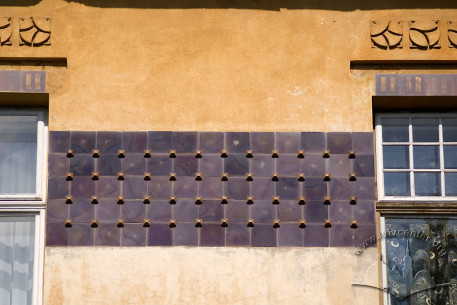 Vul. Bohomoltsia, 3. Decorative ceramic tiles between 3rd floor windows