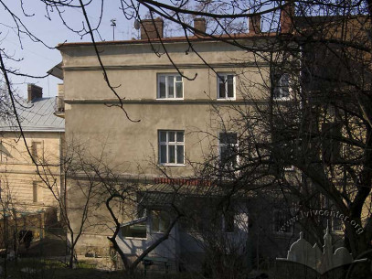 Vul. Kotliarevskoho, 31. The northeastern elevation