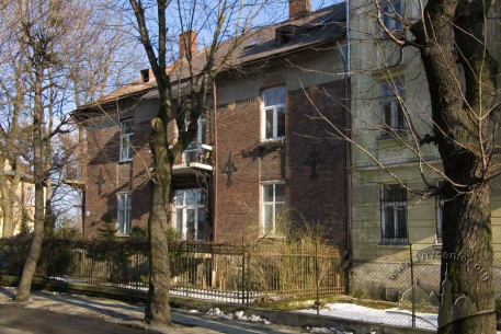 Vul. Kotliarevskoho, 41. The main facade (view from the west)