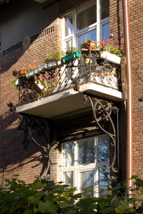 Vul. Kotliarevskoho, 41. A balcony on the main facade