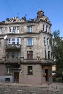 Vul. Henerala Chuprynky, 60. The main facade (a partial view)
