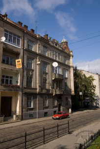 Vul. Henerala Chuprynky, 60. A view from the south