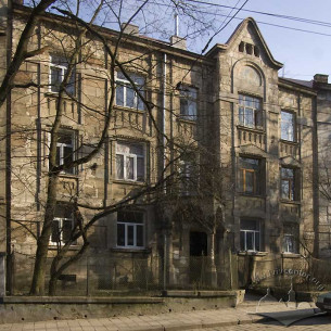 Vul. Kotliarevskoho, 17. The main facade