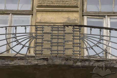 Vul. Bohomoltsia, 5. 3rd floor balcony