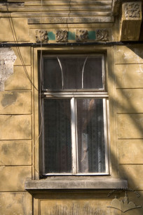 Vul. Bohomoltsia, 5. A 1st floor window