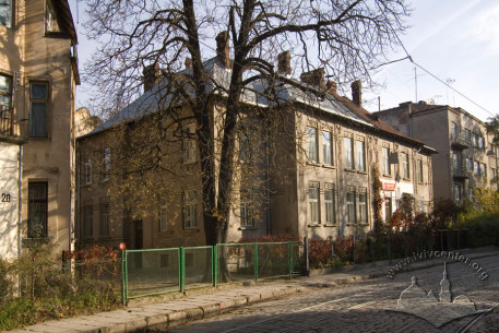 Vul. Kotliarevskoho, 16. A view from the southwest