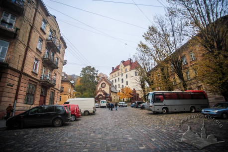 Pl. Staryi Rynok. A view towards St. John the Baptist church, which is used today as a museum and by church