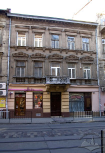 Вул. Дорошенка, 34. Головний фасад