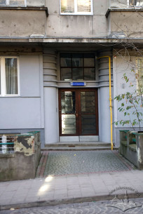 Вул. Дорошенка, 49. Вид на вхідний портал