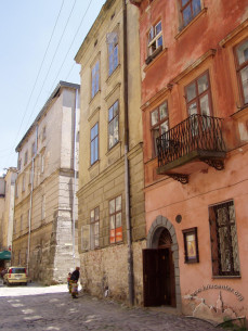 Vul. Fedorova, 2. View from the Virmenska str.