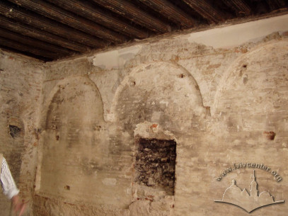 Vul. Fedorova, 2. Renaissance arcature