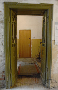 Vul. Fedorova, 12. Entrance from the passageway to the principal staircase