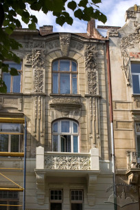 Vul. Bohomoltsia, 6. Lateral part of the facade