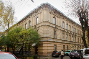 Vul. Klyonovycha, 3 – residential building