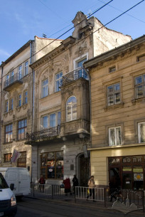 Вул. Дорошенка, 9-13. Вигляд з південного заходу