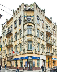 Вул. Дорошенка, 15