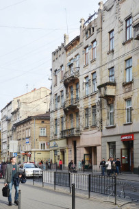 Вул. Дорошенка, 15. Північний фасад (вигляд з вул. Дорошенка)